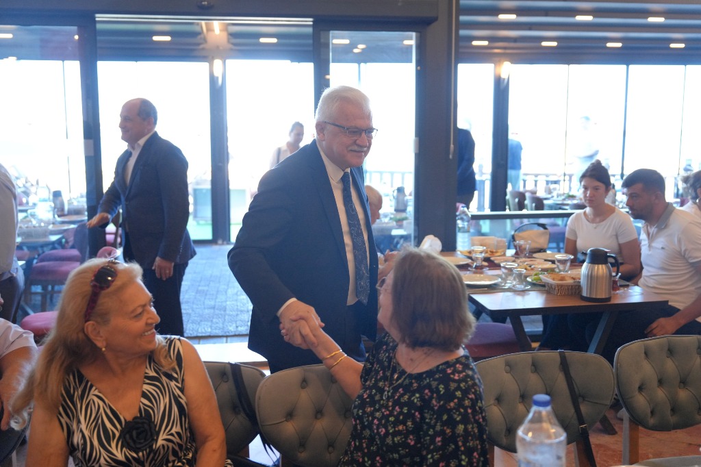 24 BURHANİYE BELEDİYESİ’NDEN GAZİLERE 19 EYLÜL KAHVALTISI