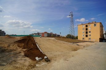 EDREMITTE-YOLCALISMALARINA-HIZ-VERILDI-15-345x230 EDREMİT’TE YOL ÇALIŞMALARINA HIZ VERİLDİ