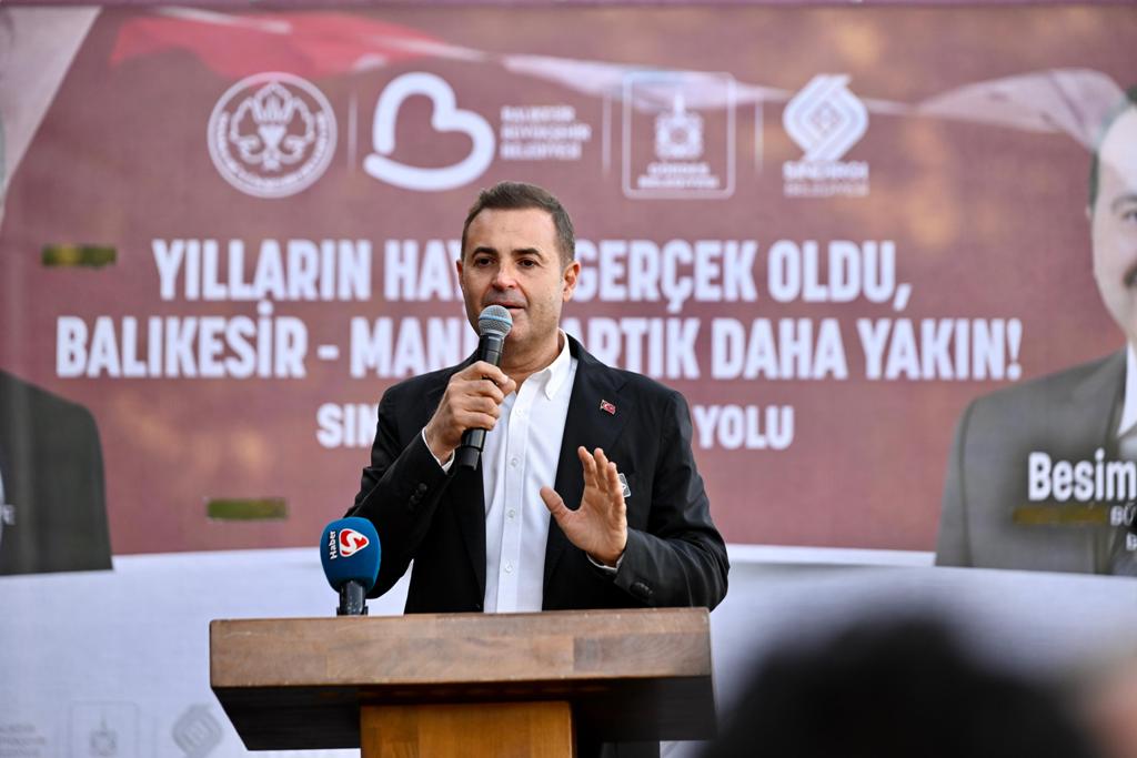 Gördes Sındırgı yolu davul zurnayla açıldı