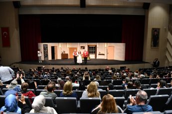 kultur_ve_sanatin_kalbi_avluda_atiyor_23-345x230 Kültür ve sanatın kalbi Avlu’da atıyor