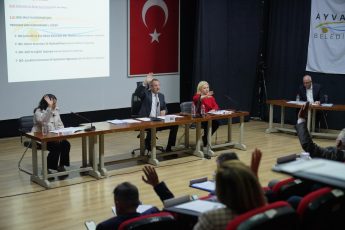 01-5-345x230 SON 5 YILDA BÜTÇEDE ON KAT BÜYÜME GERÇEKLEŞTİRİLDİ…