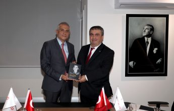 031A9822-345x221 İlk protokol dersi babaanneden: ‘KALKACAĞIN YERE OTURMA’