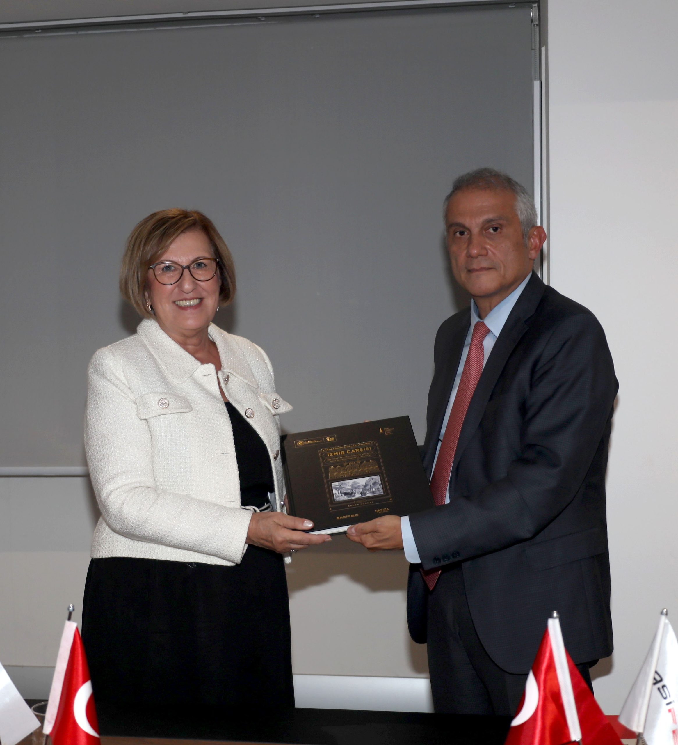 031A9830-scaled İlk protokol dersi babaanneden: ‘KALKACAĞIN YERE OTURMA’