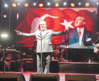04-6-345x281 AYVALIK’TAN DOPDOLU PROGRAMIYLA BİR FESTİVAL DAHA GEÇTİ