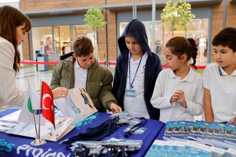 07-345x230 Deniztemizturmepa Mavi Nefes Eğitim Otobüsü Ayvalık’ta