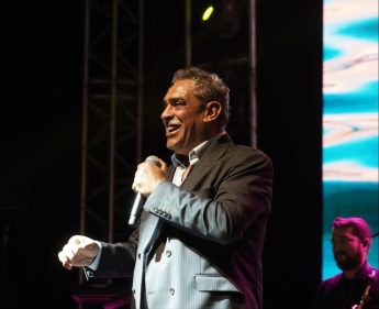 08-6-345x281 AYVALIK’TAN DOPDOLU PROGRAMIYLA BİR FESTİVAL DAHA GEÇTİ