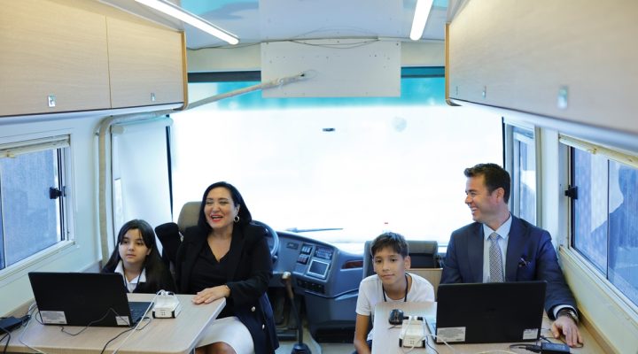 Deniztemizturmepa Mavi Nefes Eğitim Otobüsü Ayvalık’ta