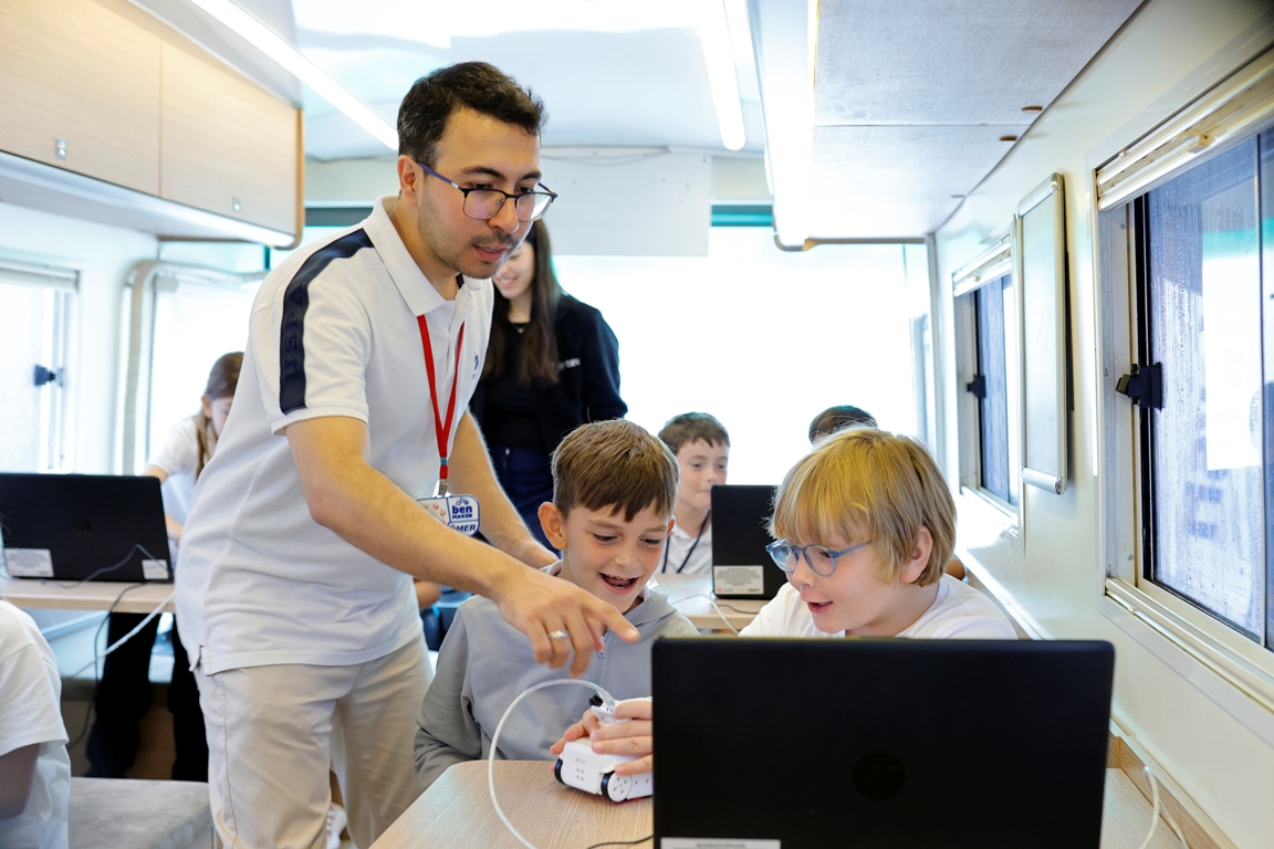 09 Deniztemizturmepa Mavi Nefes Eğitim Otobüsü Ayvalık’ta