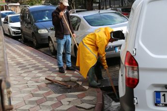 1-1-8-345x230 Edremit Belediyesi Sağanak Yağışlara Karşı 7/24 sahada