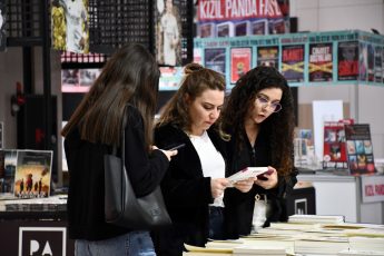1-10-3-345x230 Balıkesir Kitap Fuarı’nda medya, siyaset ve edebiyat rüzgârı esti