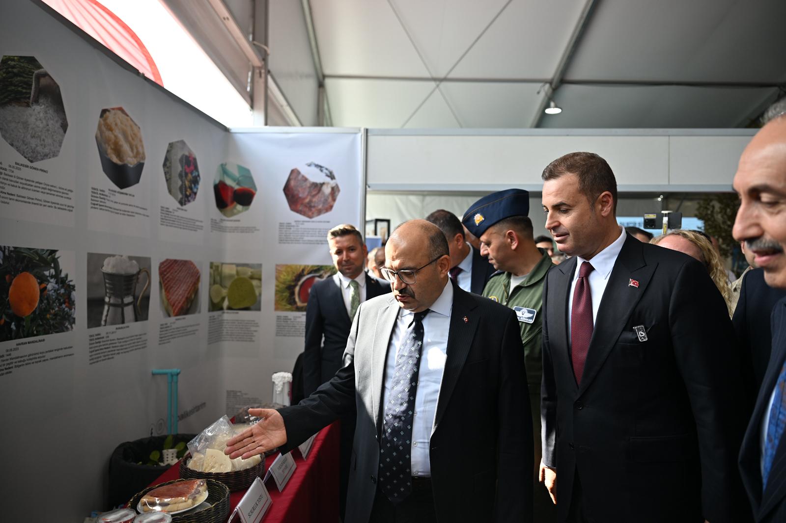 1-10 Bölgenin en büyük "Tarım ve Hayvancılık Fuarı" kapılarını açtı