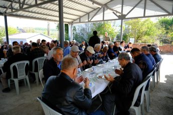 1-11-2-345x230 BAŞKAN ŞEHİRLİ, TAŞKÖY’DE 35 YILLIK TAPU SORUNUNU ÇÖZDÜ