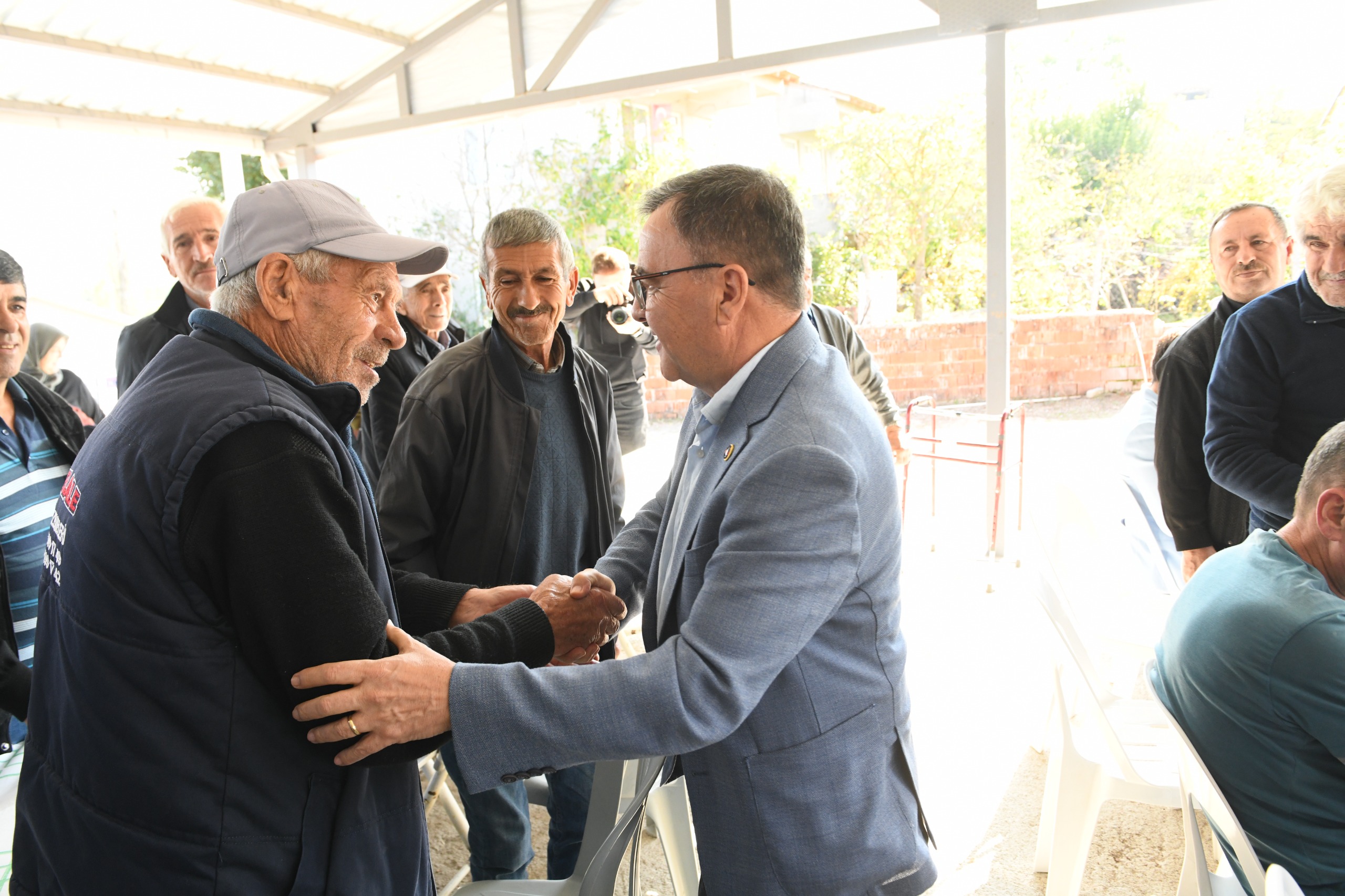 1-12-2 BAŞKAN ŞEHİRLİ, TAŞKÖY’DE 35 YILLIK TAPU SORUNUNU ÇÖZDÜ