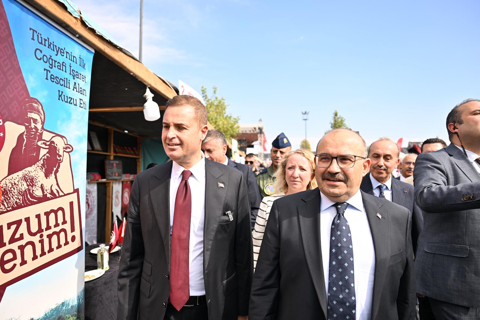 1-12 Bölgenin en büyük "Tarım ve Hayvancılık Fuarı" kapılarını açtı