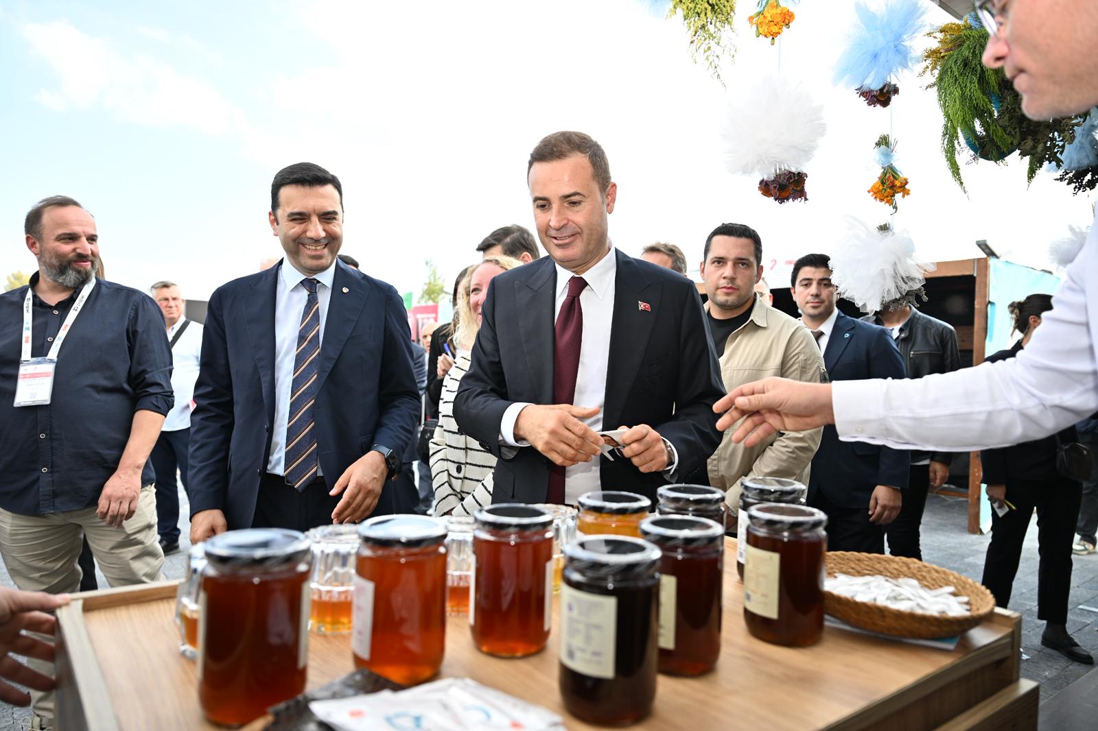 1-18 Bölgenin en büyük "Tarım ve Hayvancılık Fuarı" kapılarını açtı