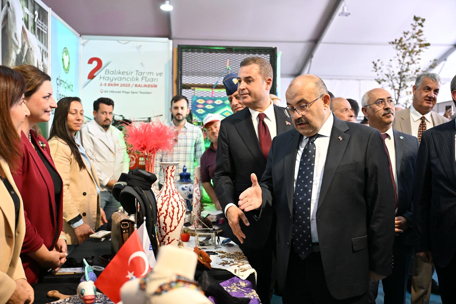 1-19 Bölgenin en büyük "Tarım ve Hayvancılık Fuarı" kapılarını açtı