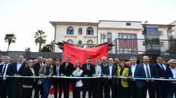 Cumhuriyet Meydanı 2.etabı açıldı. Akın: “Gurur verici işlere imza atıyoruz”