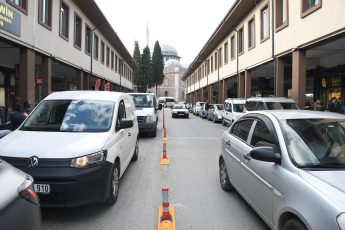 1-2-3-345x230 BÜYÜKŞEHİR'DEN ÇİFT SIRA PARK SORUNUNA ÇÖZÜM