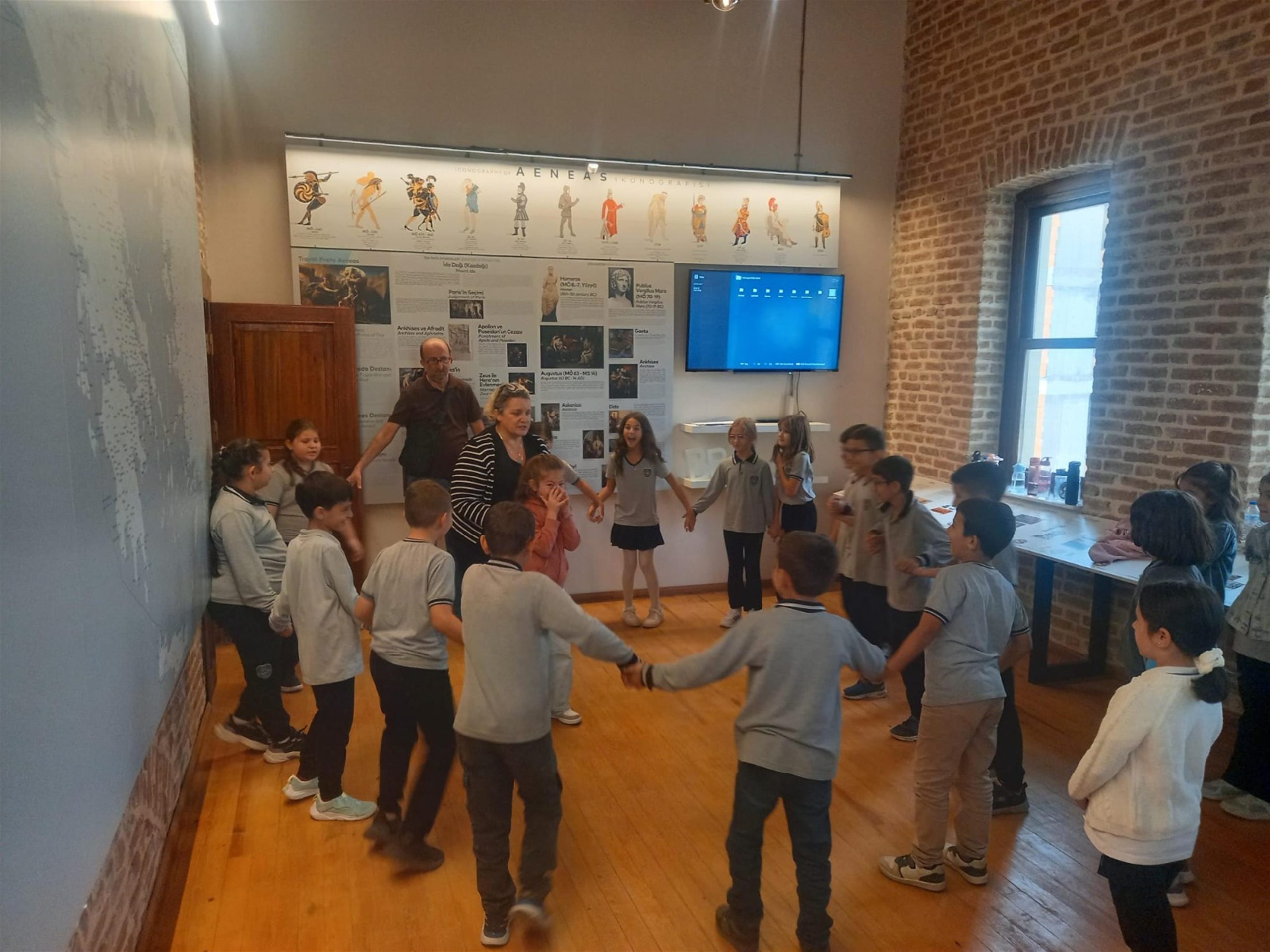 1-2-6-scaled YAŞAYAN MÜZELER ZİYARETÇİLERİNİ AĞIRLIYOR