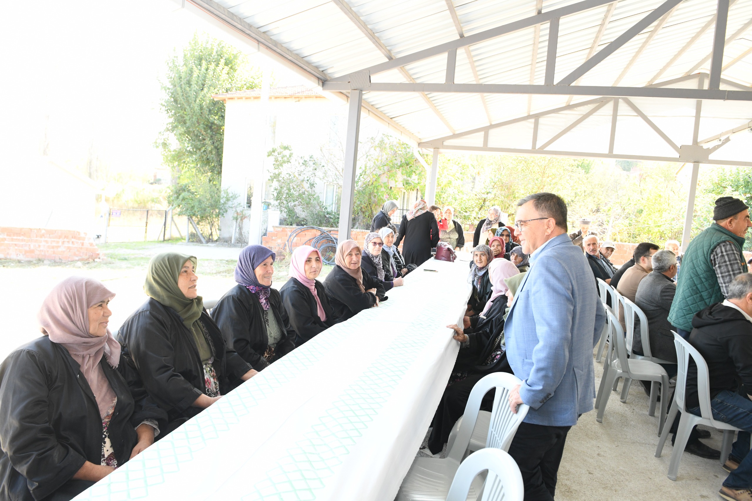 1-2-8 BAŞKAN ŞEHİRLİ, TAŞKÖY’DE 35 YILLIK TAPU SORUNUNU ÇÖZDÜ