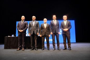 1-2-9-345x230 Balıkesir Kitap Fuarı’nda medya, siyaset ve edebiyat rüzgârı esti