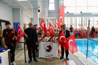 1-3-11-345x230 ALTIEYLÜL’DE CUMHURİYET COŞKUSU DOLU DOLU YAŞANDI