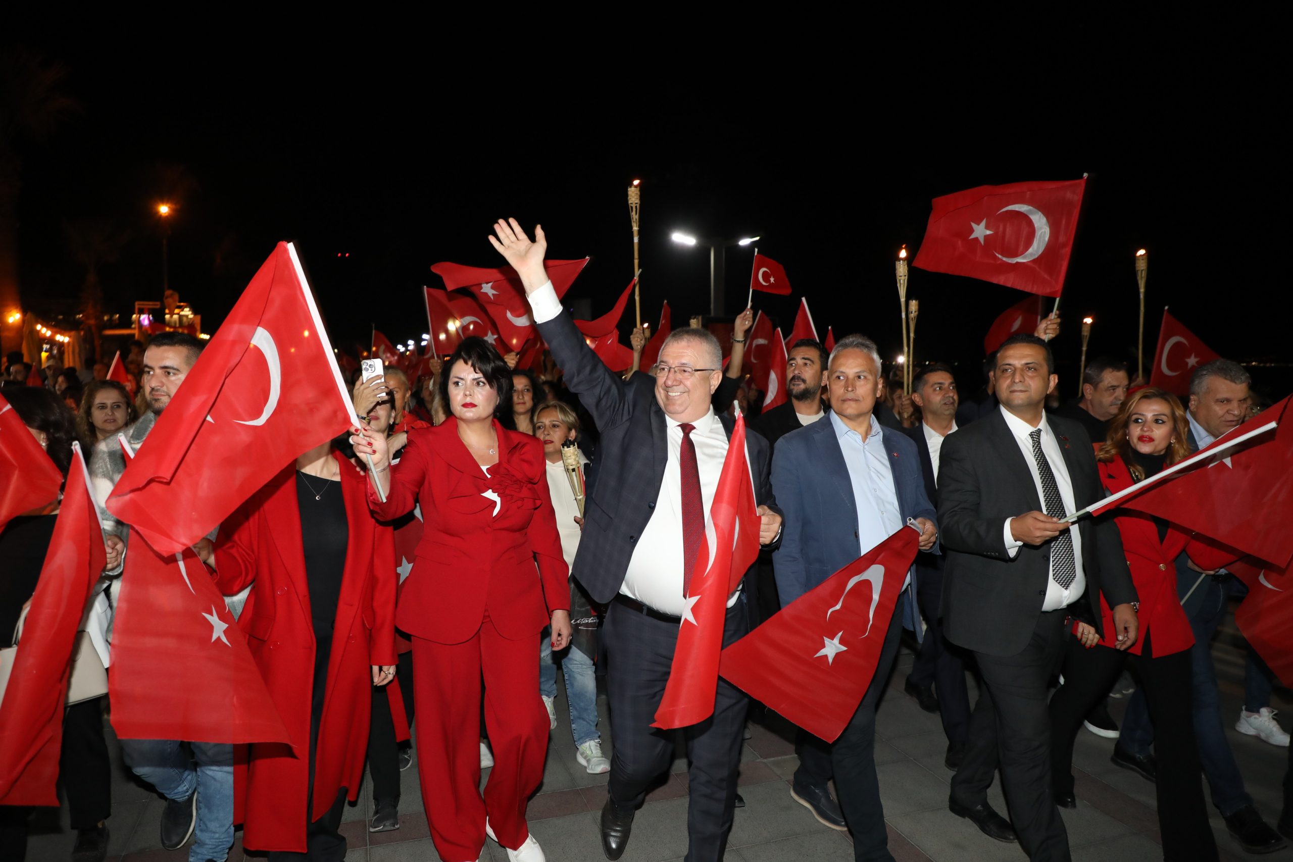 1-4-10-scaled Edremit’te Cumhuriyet bayramı büyük bir coşkuyla kutlanacak