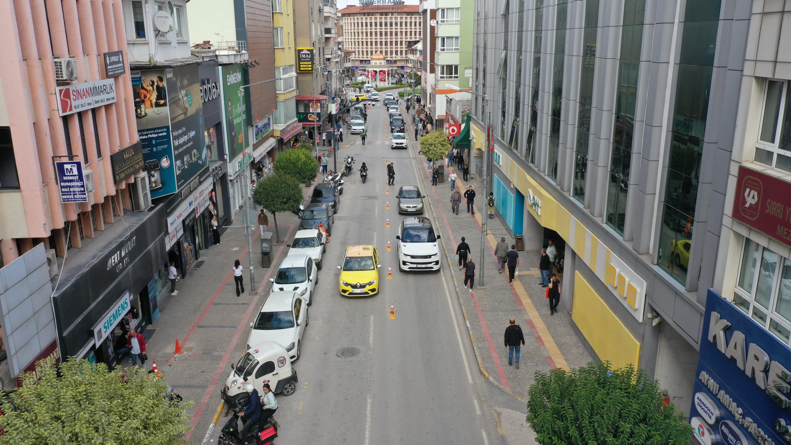 BÜYÜKŞEHİR’DEN ÇİFT SIRA PARK SORUNUNA ÇÖZÜM