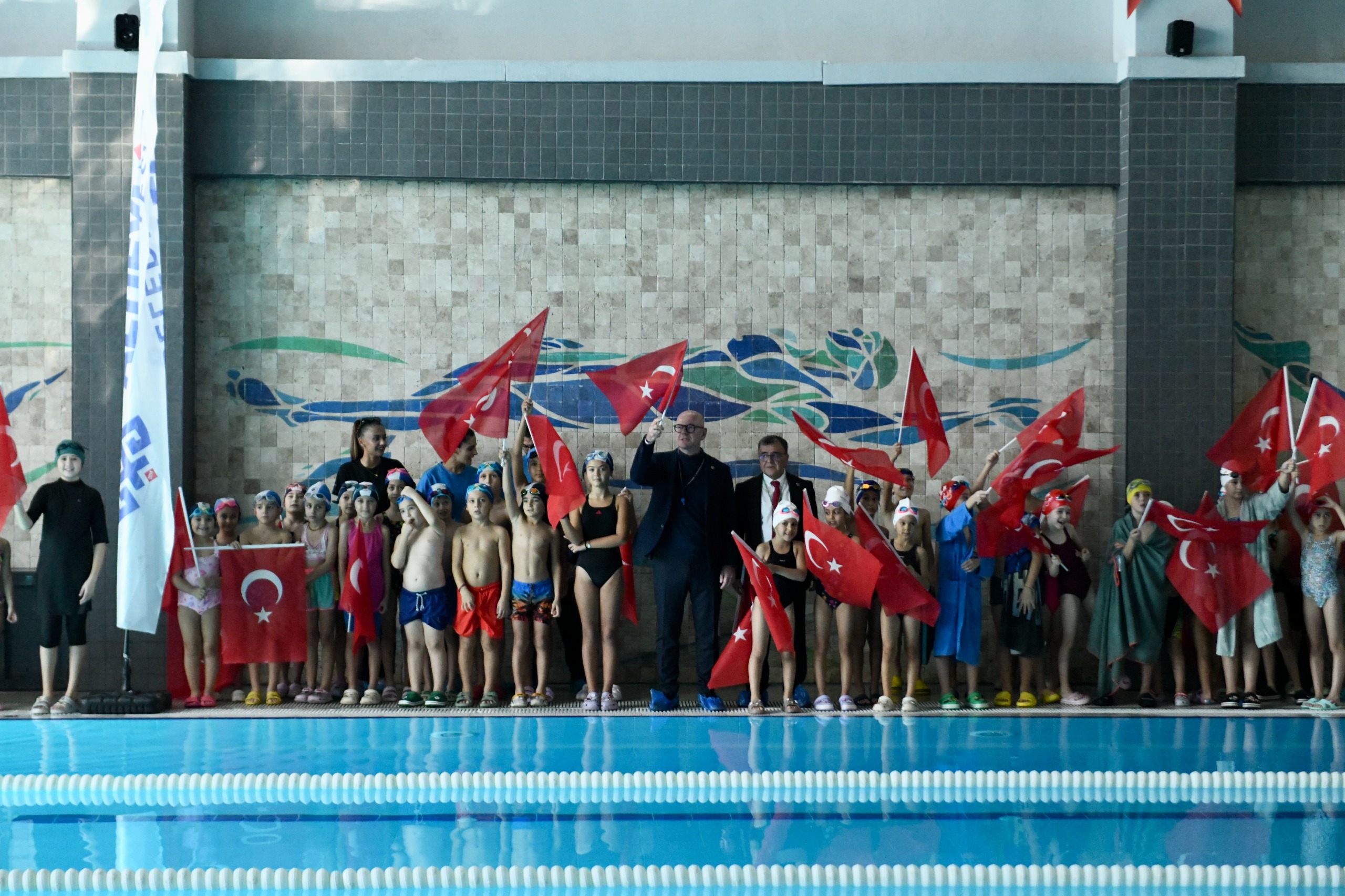 ALTIEYLÜL’DE CUMHURİYET COŞKUSU DOLU DOLU YAŞANDI