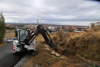 1-6-4-345x230 Edremit Belediyesi Sağanak Yağışlara Karşı 7/24 sahada