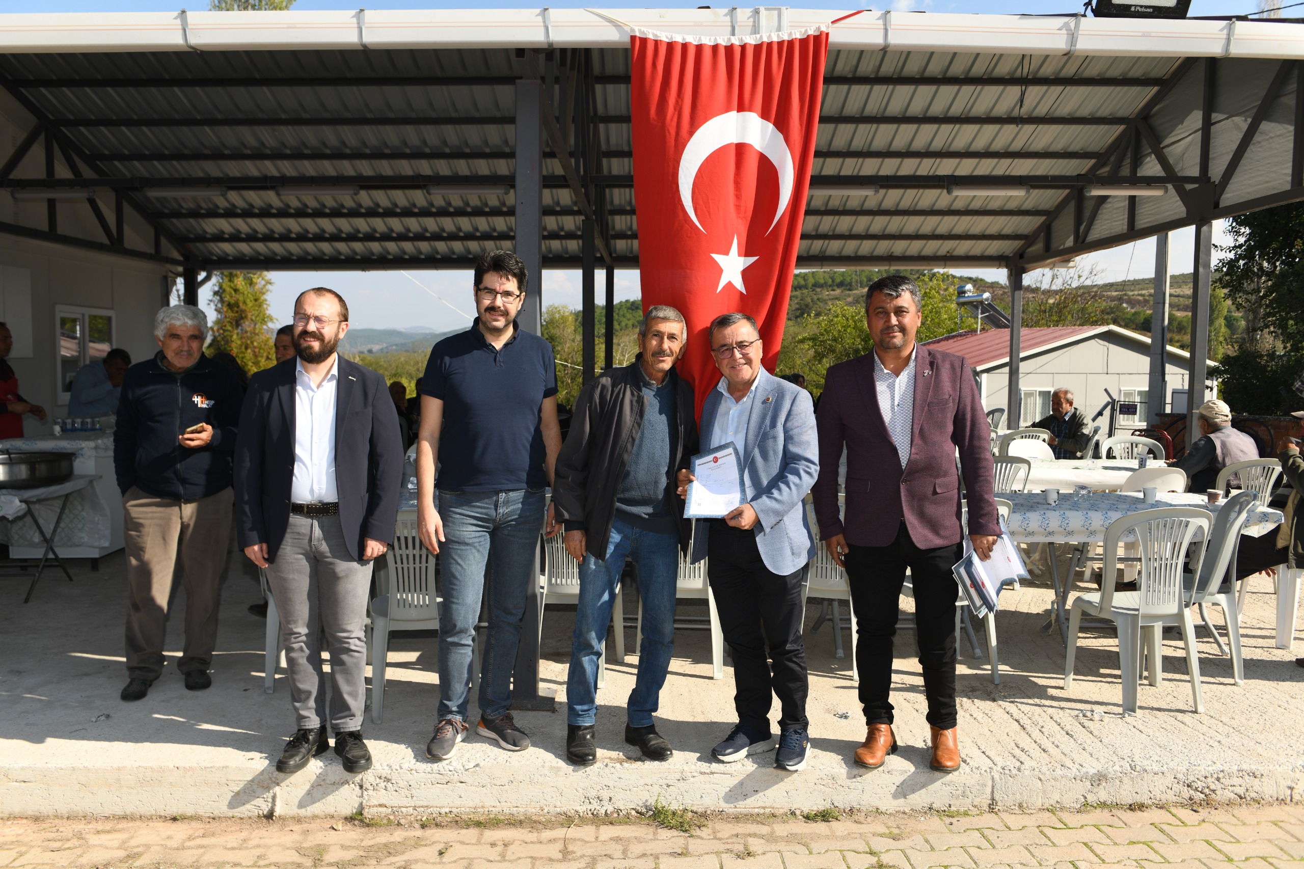 1-6-5 BAŞKAN ŞEHİRLİ, TAŞKÖY’DE 35 YILLIK TAPU SORUNUNU ÇÖZDÜ