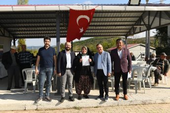 1-7-5-345x230 BAŞKAN ŞEHİRLİ, TAŞKÖY’DE 35 YILLIK TAPU SORUNUNU ÇÖZDÜ