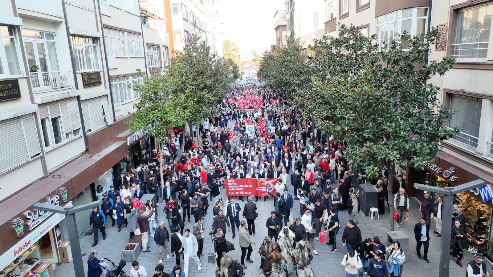 10.10’da Kuvayımilliye ruhu meydanlara taşındı