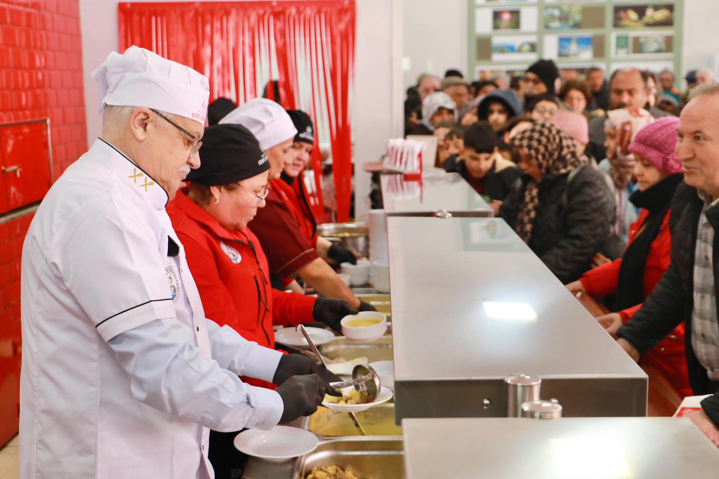 1-8 BURHANİYE BELEDİYESİ KENT LOKANTASINDA DAYANIŞMA VAR