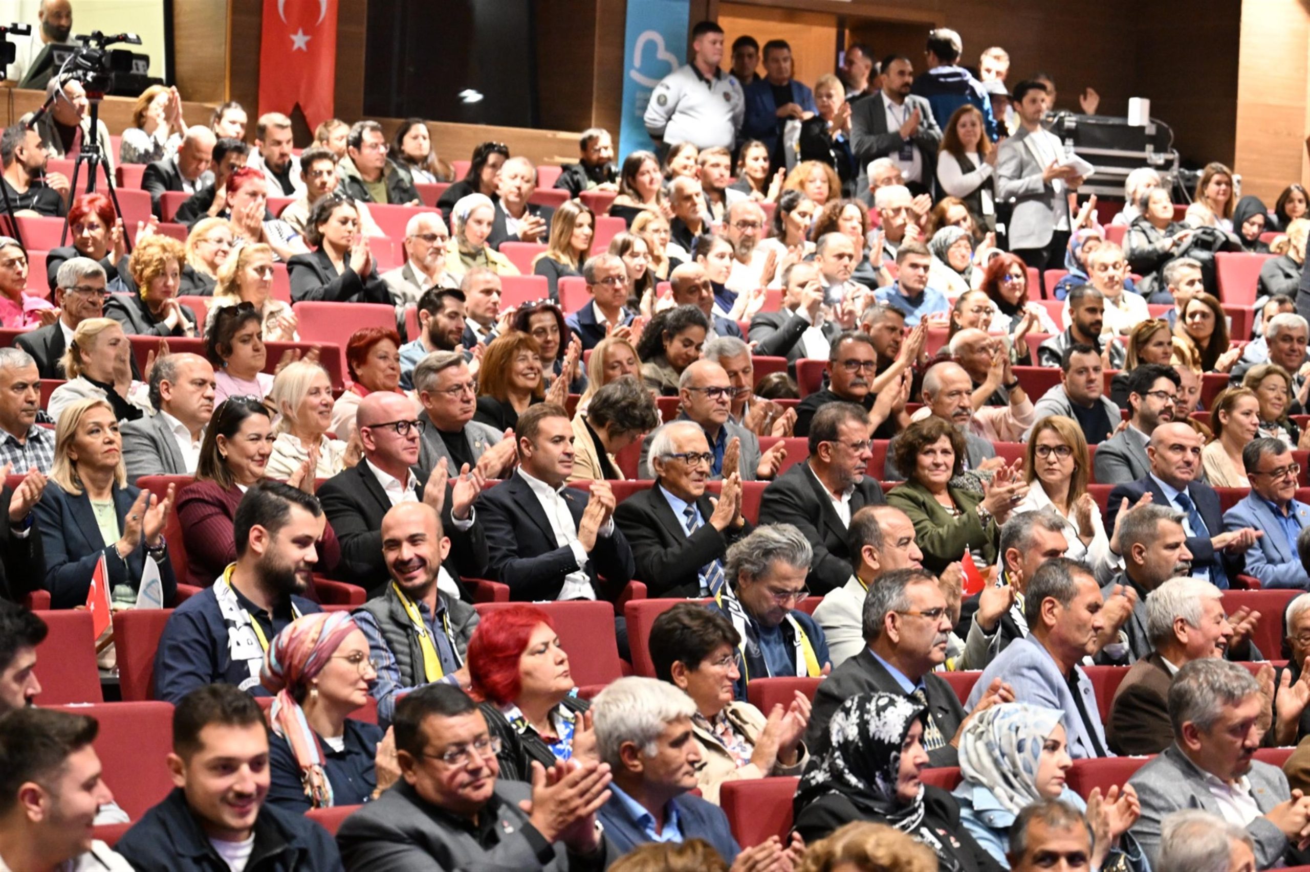 1.balikesir_kitap_fuari_coskuyla_acildi_5-scaled 1.Balıkesir Kitap Fuarı coşkuyla açıldı