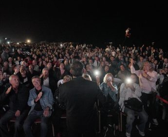 10-4-345x281 20. Ayvalık Uluslararası Zeytin Hasat ve Turizm Festivali’nde müzik dolu gece...
