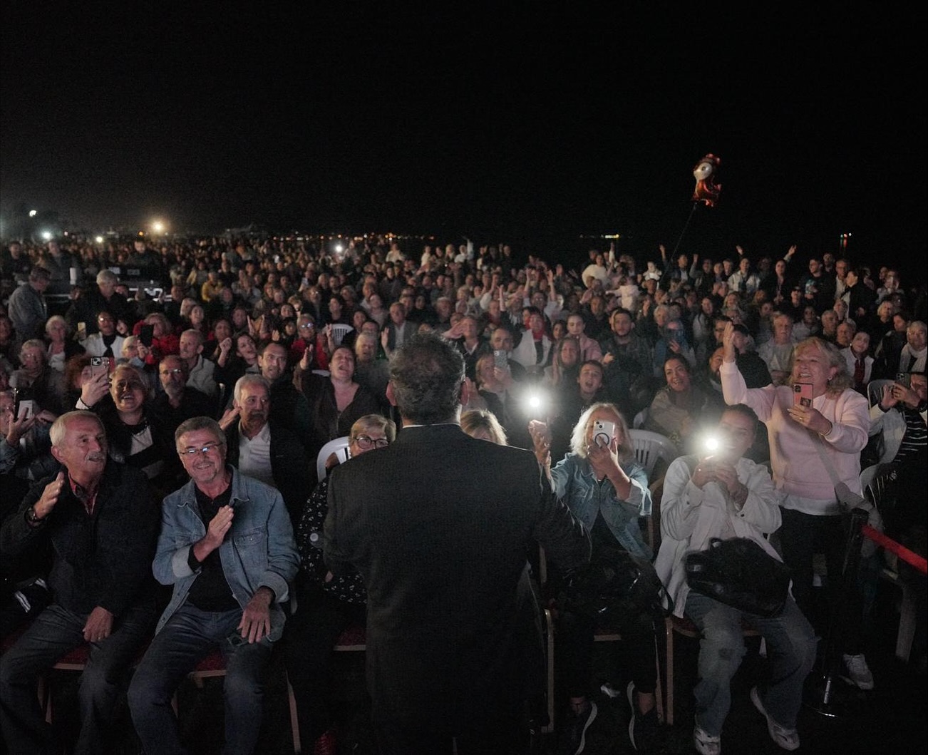 10-4 20. Ayvalık Uluslararası Zeytin Hasat ve Turizm Festivali’nde müzik dolu gece...