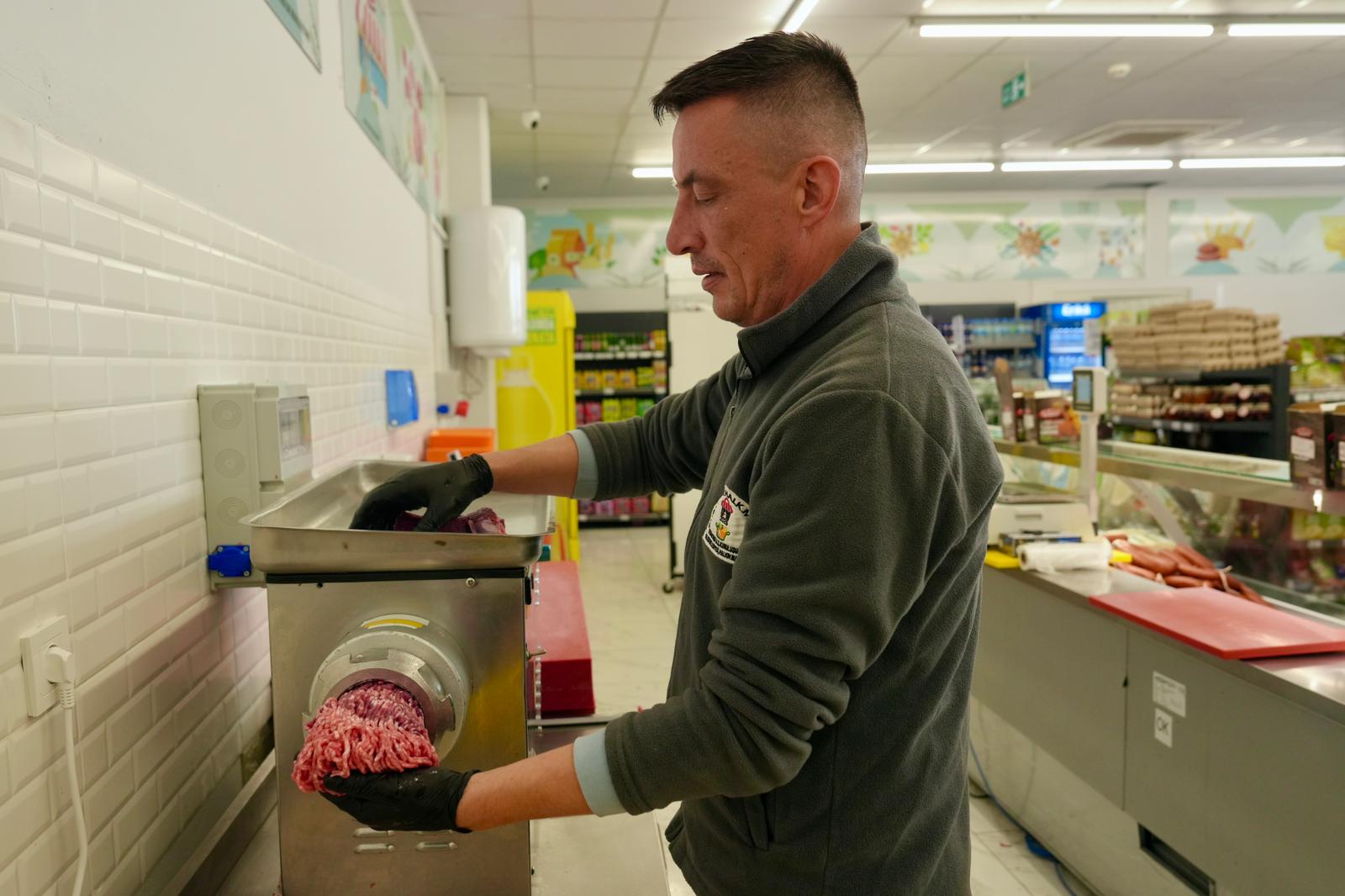 11-2 BURHANİYE BELEDİYESİ’NDEN HALKA HİZMET: HALK MARKET