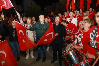 12-3-345x230 BURHANİYE’DE CUMHURİYET’İN 102. YILI FENER ALAYIYLA KUTLANDI