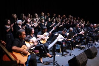 13-345x230 ALTIEYLÜL’DE YEŞİLÇAM EZGİLERİYLE NOSTALJİ DOLU BİR GECE