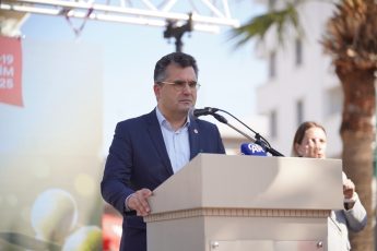 20.-AYVALIK-ULUSLARARASI-ZEYTIN-HASAT-VE-TURIZM-FESTIVALI-BASLADI-1-345x230 20. AYVALIK ULUSLARARASI ZEYTİN HASAT VE TURİZM FESTİVALİ BAŞLADI