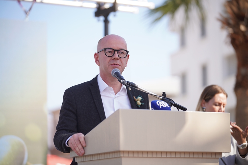 20.-AYVALIK-ULUSLARARASI-ZEYTIN-HASAT-VE-TURIZM-FESTIVALI-BASLADI-8 20. AYVALIK ULUSLARARASI ZEYTİN HASAT VE TURİZM FESTİVALİ BAŞLADI