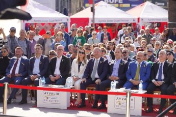 20.-AYVALIK-ULUSLARARASI-ZEYTIN-HASAT-VE-TURIZM-FESTIVALI-BASLADI-9-345x230 20. AYVALIK ULUSLARARASI ZEYTİN HASAT VE TURİZM FESTİVALİ BAŞLADI