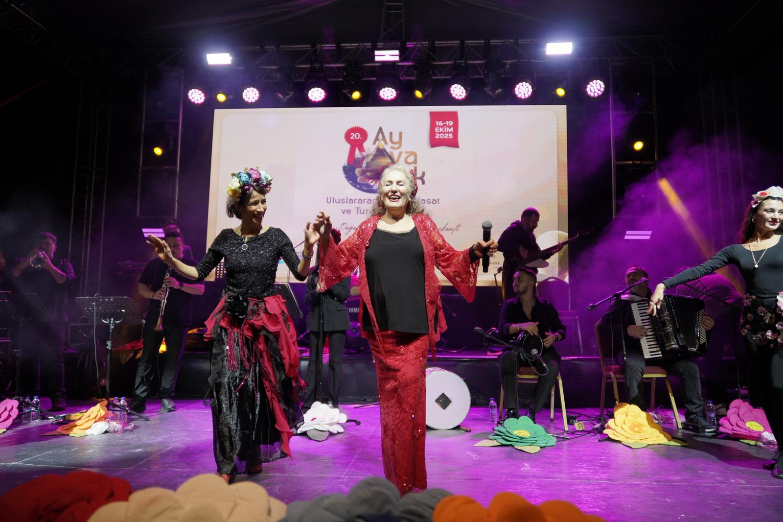 20 AYVALIK’TAN DOPDOLU PROGRAMIYLA BİR FESTİVAL DAHA GEÇTİ