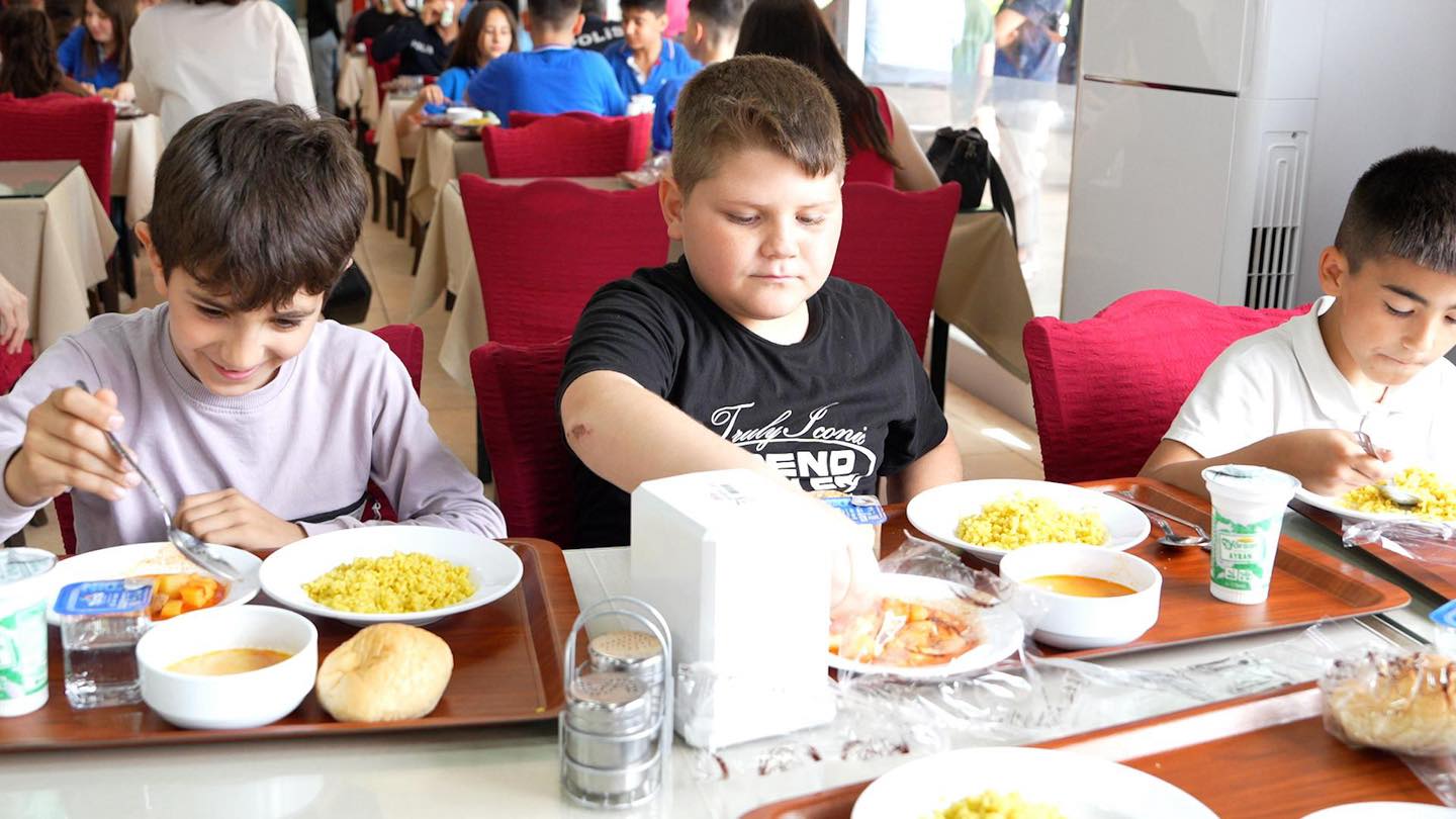 3-1 BURHANİYE BELEDİYESİ KENT LOKANTASINDA DAYANIŞMA VAR