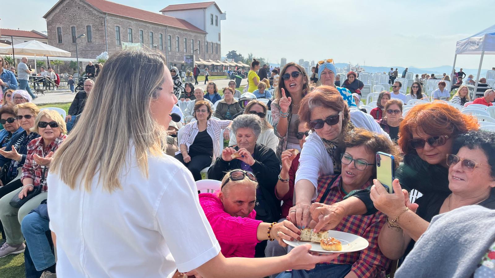 37 AYVALIK’TAN DOPDOLU PROGRAMIYLA BİR FESTİVAL DAHA GEÇTİ