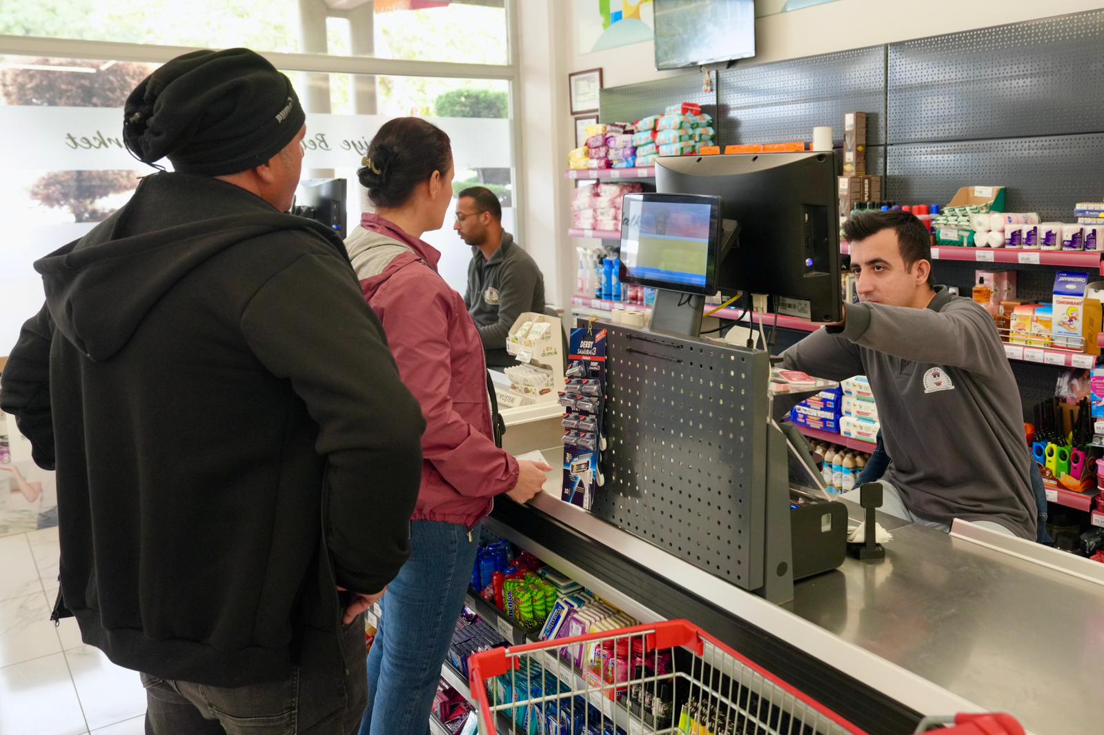 5-1 BURHANİYE BELEDİYESİ’NDEN HALKA HİZMET: HALK MARKET