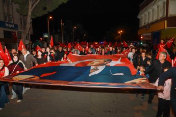 5-7-345x230 BURHANİYE’DE CUMHURİYET’İN 102. YILI FENER ALAYIYLA KUTLANDI