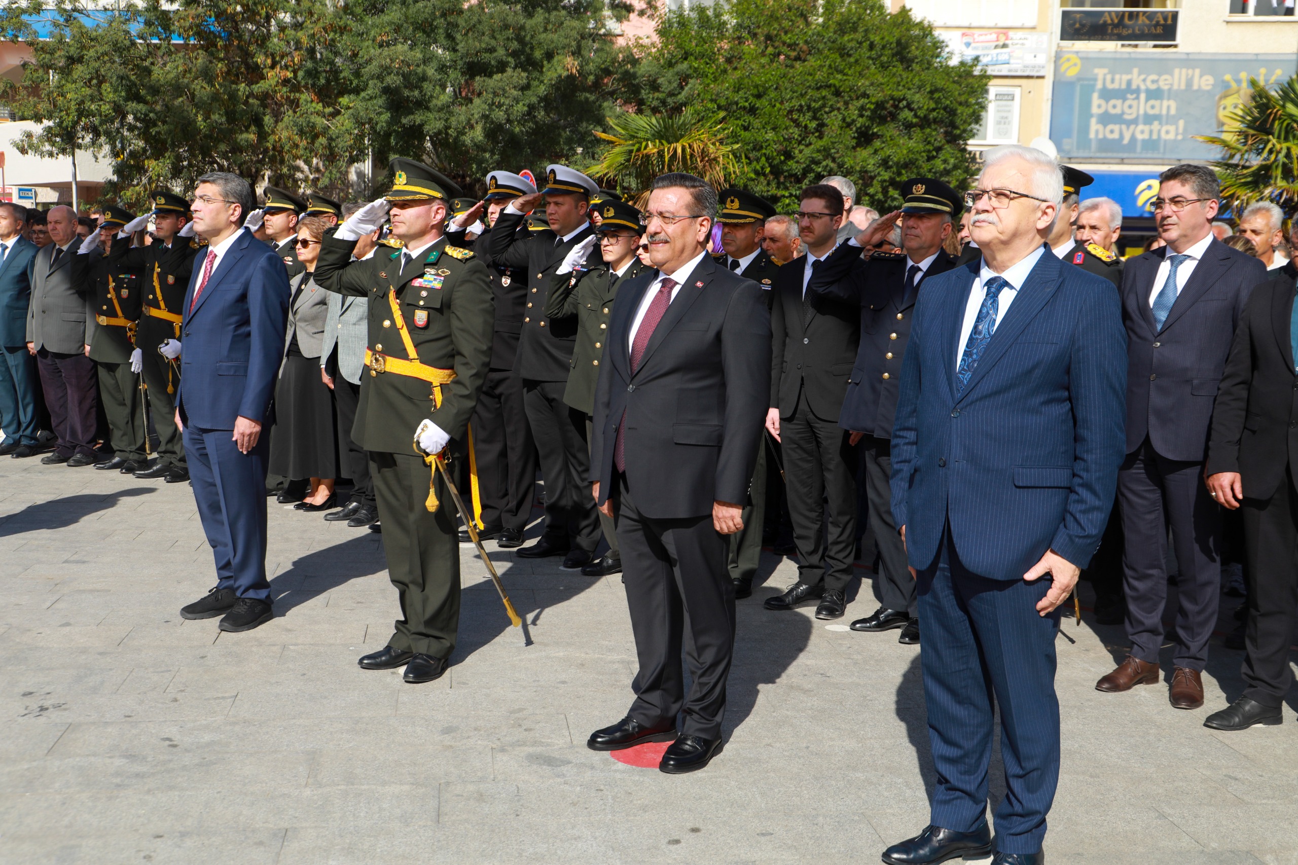 7-5 29 EKİM CUMHURİYET BAYRAMI ÇELENK TÖRENİ YAPILDI