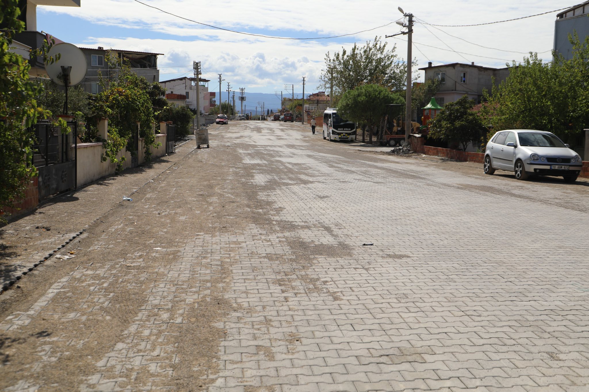 7 PAZARBAŞI CADDESİ’NDE ÇALIŞMALAR TAMAMLANDI